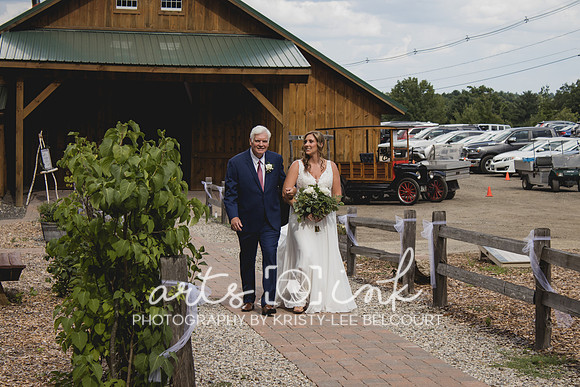 Blissful Meadows, Uxbridge MA | Wedding Photography | Arts Ink Photography