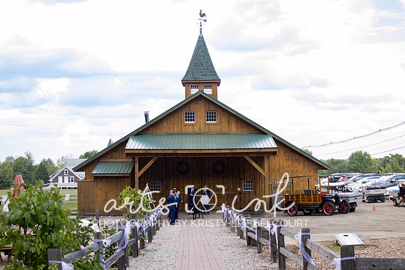Blissful Meadows, Uxbridge MA | Wedding Photography | Arts Ink Photography