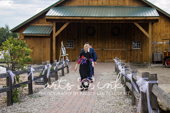 Blissful Meadows, Uxbridge MA | Wedding Photography | Arts Ink Photography
