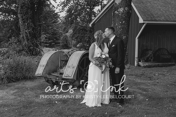 Blissful Meadows, Uxbridge MA | Wedding Photography | Arts Ink Photography