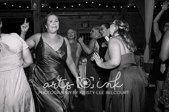 Blissful Meadows, Uxbridge MA | Wedding Photography | Arts Ink Photography