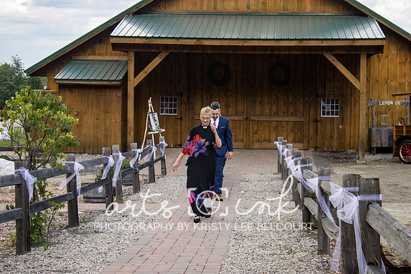 Blissful Meadows, Uxbridge MA | Wedding Photography | Arts Ink Photography
